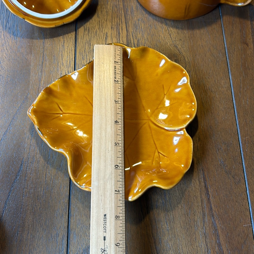 B. Eigen Exclusively for Williams-Sonoma Lidded Pumpkin Mug with Leaf Pl… - Picture 7 of 10